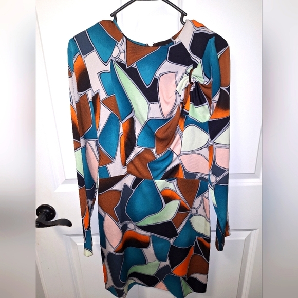A rare Diane Von Furstenberg silk blend retro Midi dress in a size 6. - Picture 1 of 4